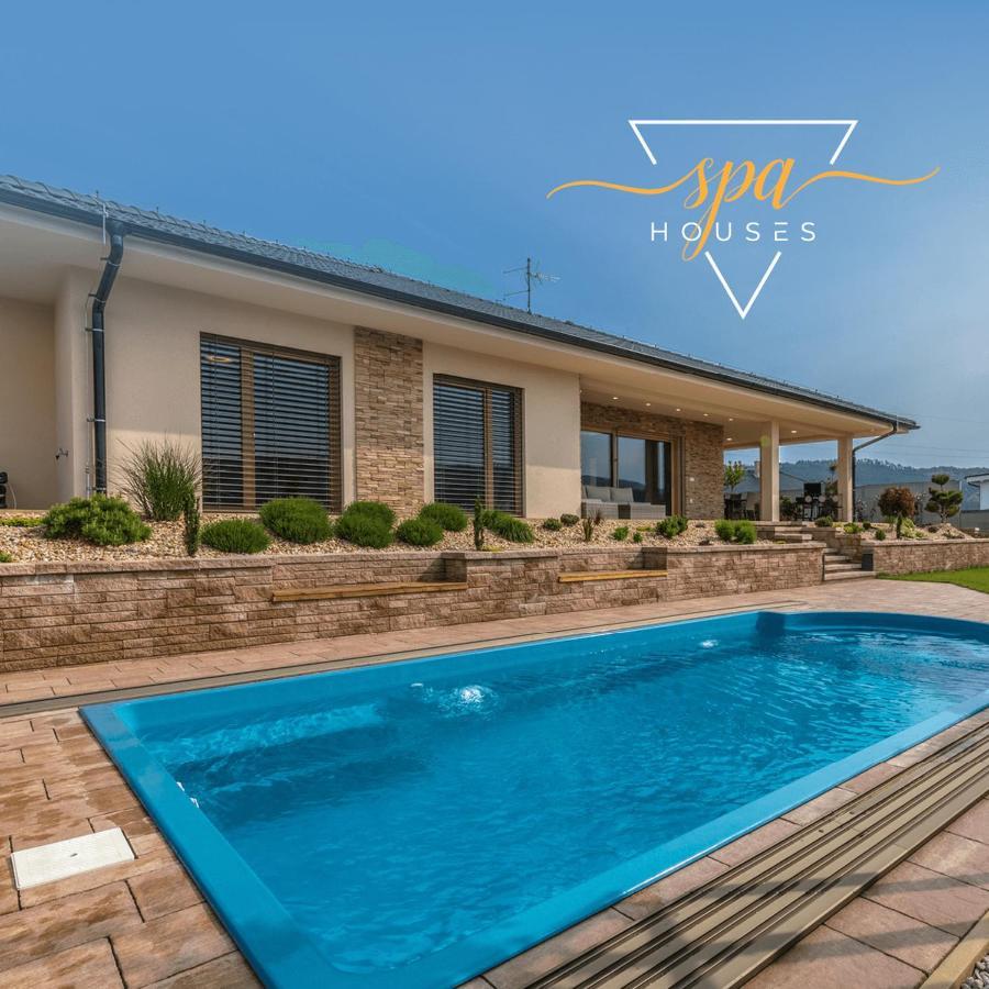 Luxury Spa Villa Kraluv Dvur Ngoại thất bức ảnh